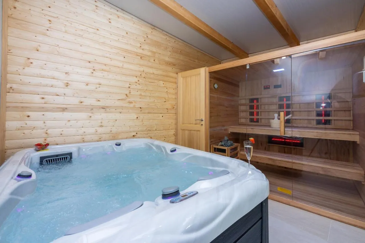 Villa Antani With Heated Pool, Sauna & Jacuzzi Crikvenica