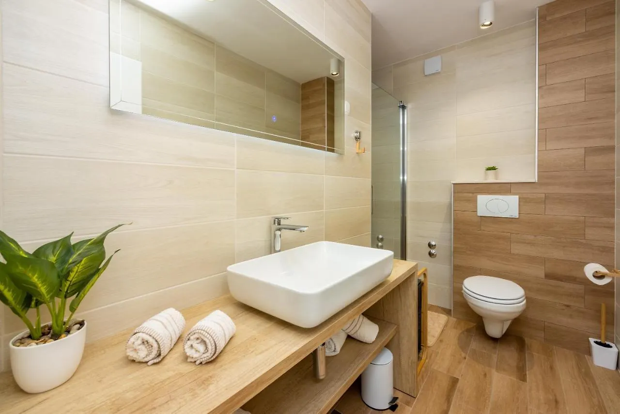 Villa Antani With Heated Pool, Sauna & Jacuzzi Crikvenica