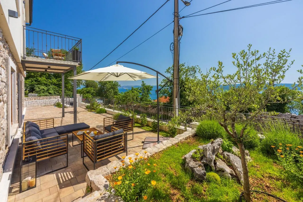 Villa Antani With Heated Pool, Sauna & Jacuzzi Crikvenica