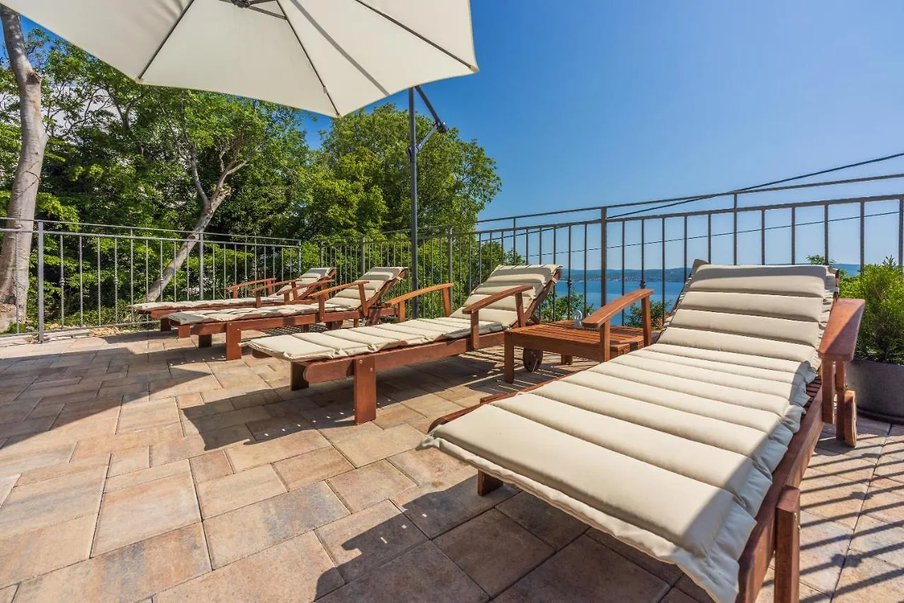 Villa Antani With Heated Pool, Sauna & Jacuzzi Crikvenica