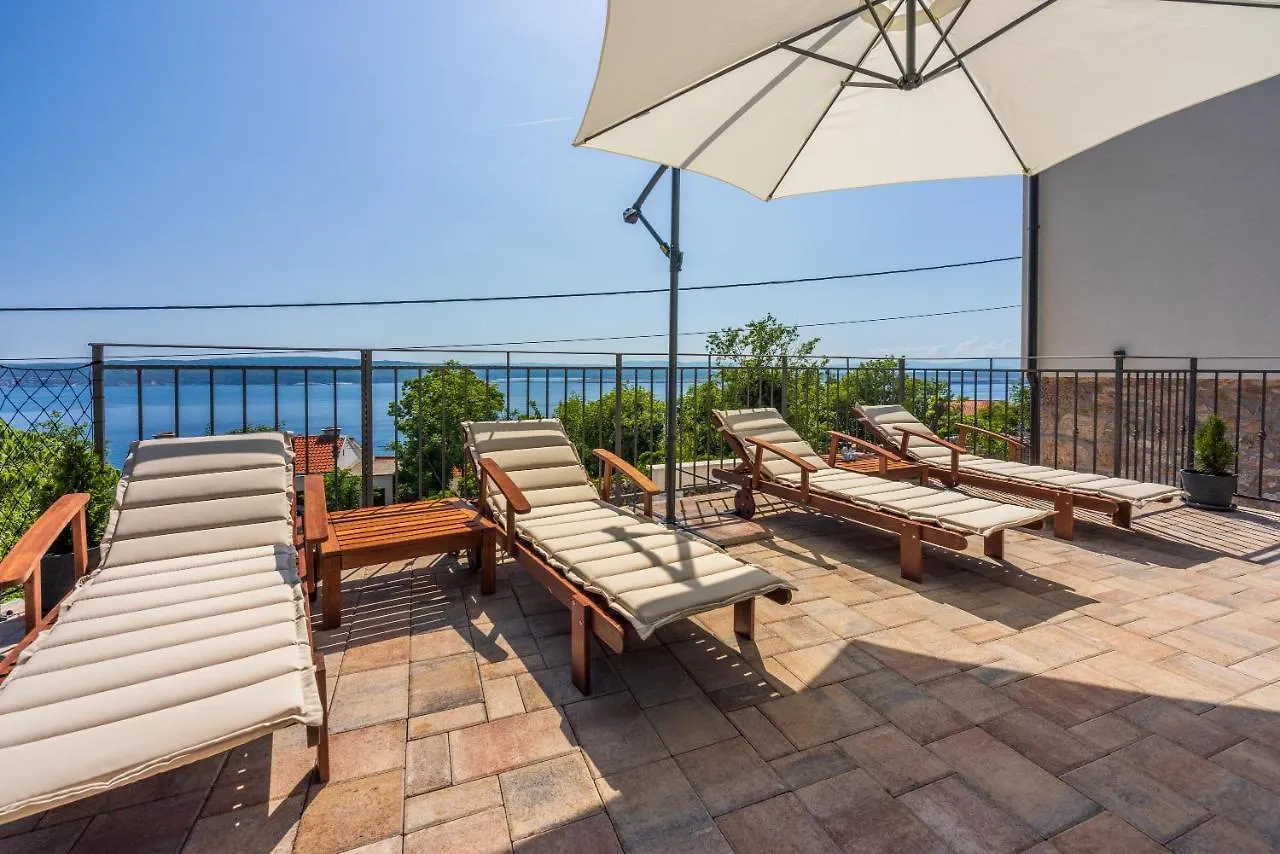 Villa Antani With Heated Pool, Sauna & Jacuzzi Crikvenica