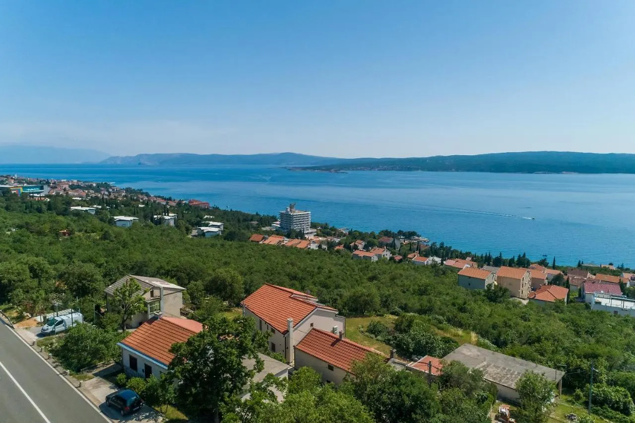 Villa Antani With Heated Pool, Sauna & Jacuzzi Crikvenica